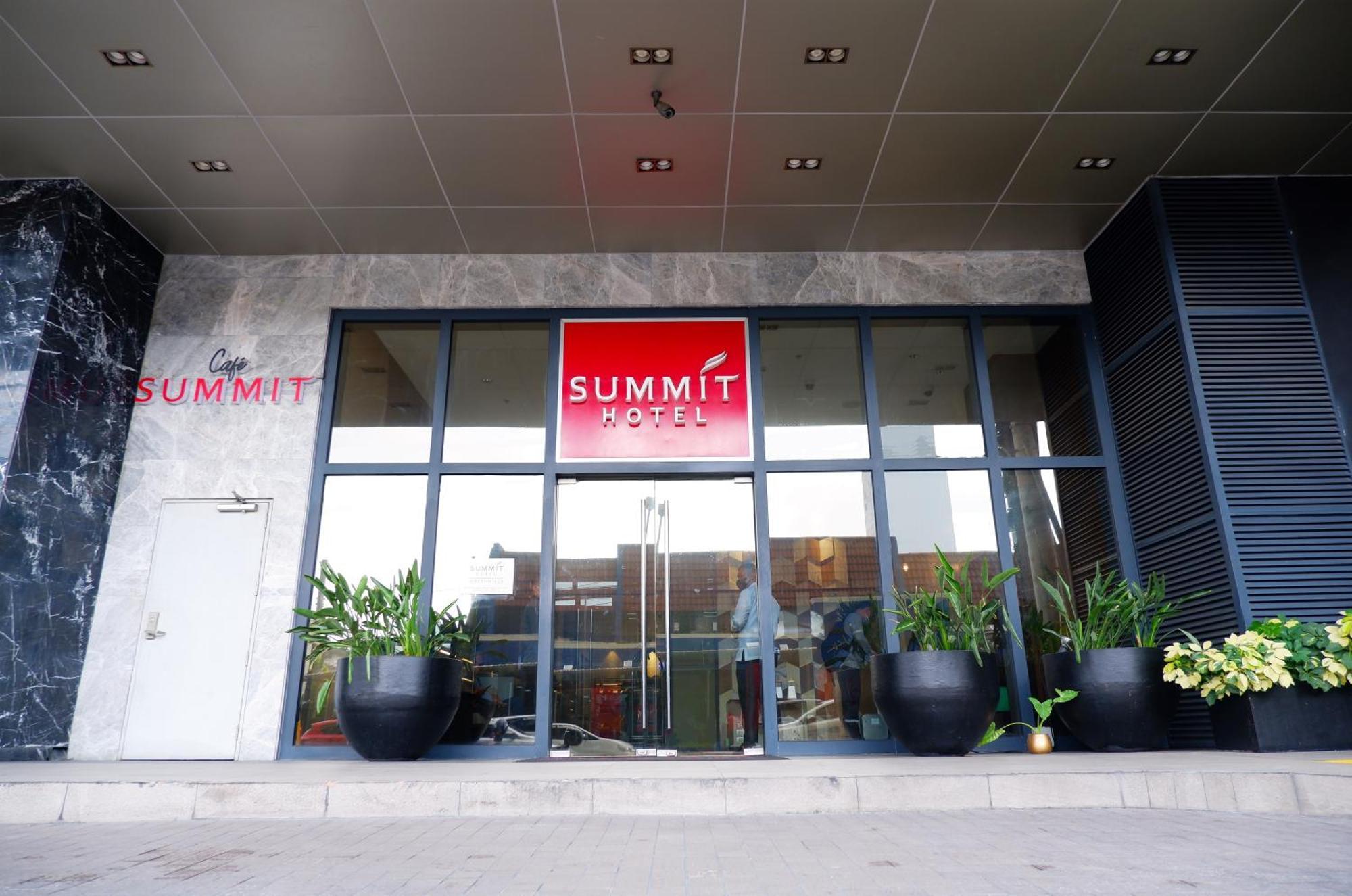 Summit Hotel Greenhills Quezon City Eksteriør billede