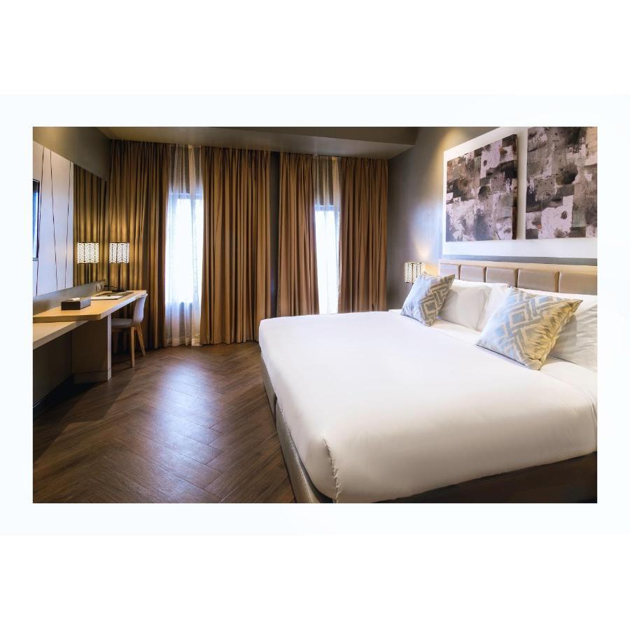 Summit Hotel Greenhills Quezon City Eksteriør billede